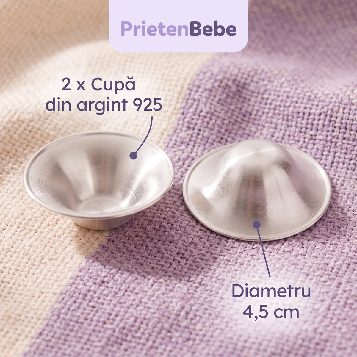 Setul conține două cupe din argint 925 cu diametrul de 4,5 cm