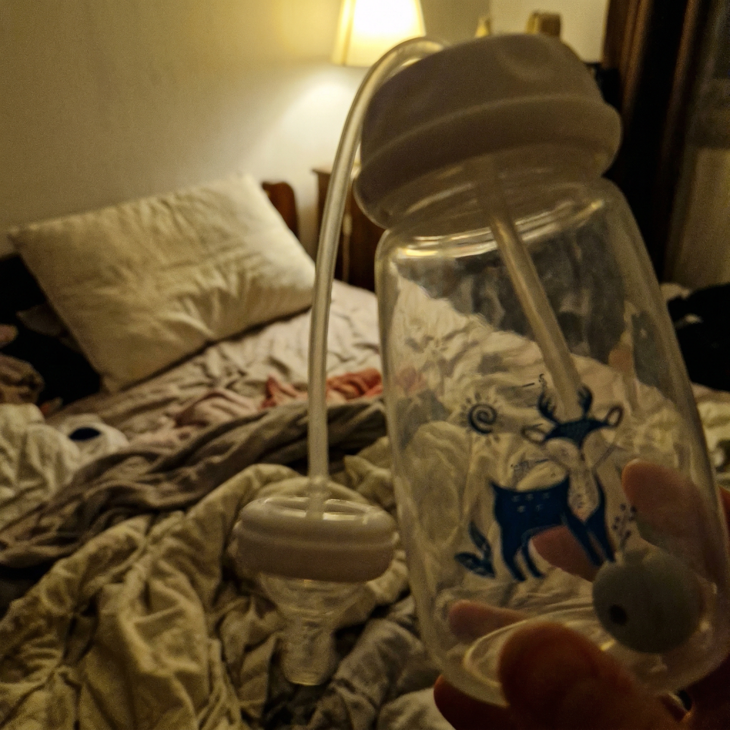 Customer review photo 2: Biberon Hands-Free 3-in-1 PrietenBebe: Hrănire Liniștită, Mâini Libere pentru Mami