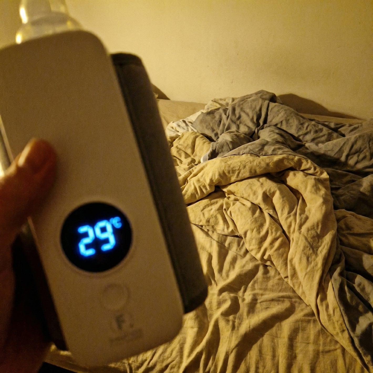 Customer review photo 2: Incalzitor Portabil Biberoane cu Baterie 6000mAh - 6 Trepte Temperatura, Display LCD